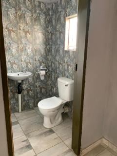 ALMiRTY GUEST HOUSE - 0