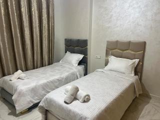 Luxury University Apartment 3 - 5