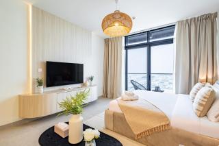 Premium - Big Studio with Balcony - Near to NYU University and Saadiyat Cultural District - Designer's Choice - 3