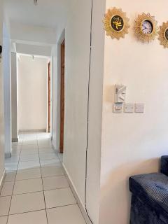 Buxton Point Kandy Three Bedroom Family House - 8