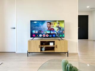 Seven Bedroom house on Dungloe Ave - 7