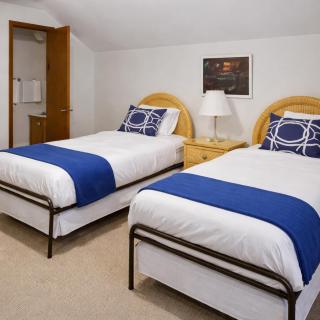 Open Floor 71 Vantage Family Condo - 1