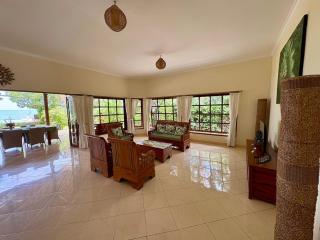 Beachfront Villa Mawar with Private Pool and Sunset View - 8