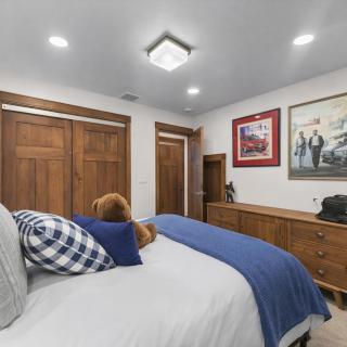 136 Top of Main! Secret Daly Hideaway with Hot Tub! Walk to Main Street! home - 3