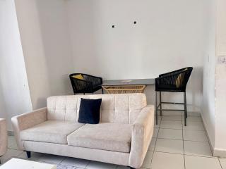 Buxton Point Kandy Cozy Two Bedroom Apartment - 2