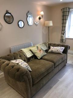 Repton Cottage in the Heart of the Village - 9