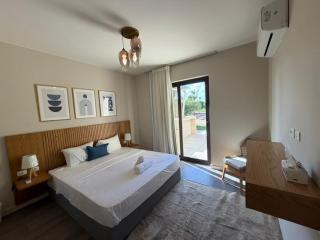 Cyan Elegant 3BR Golf View Escape - 5