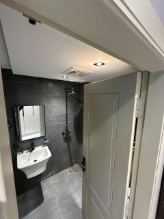 Two bedroom apartment eiffel view secure for family - 2