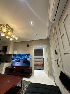 Two bedroom apartment eiffel view secure for family - 1