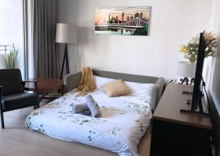 City Centre Comfort, Style and Convenience - 2