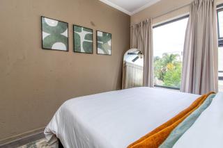 Retro Pop FREE Parking Fast Wifi Pool Large Workspace - 6