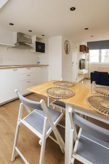 Modern Loft 1BR Sofa Bed 10min to Center - 5