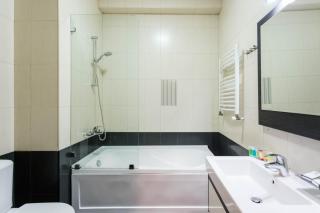 4BR Apartment with City Center View - 8