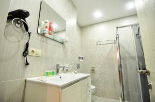 4BR Apartment with City Center View - 1