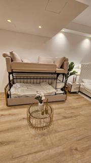 City Neubau Wohnung - Pool Gym Sauna extra buchbar - 2