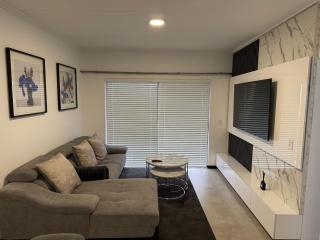 The Grey Luxe Suite - 6