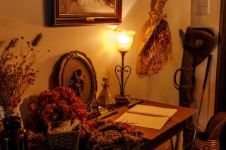 Antiques Nagoya Station East -アンティークス名古屋駅東- - 1