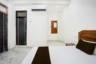 Hotel O Vrindavan Gardan & Hotel - 1