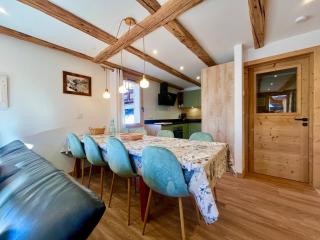 CHALET - DUPLEX neuf 8 pax - pied des pistes - parking privé - cheminée - Skiroom - 3 rooms & mezzanine - 3