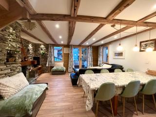 CHALET - DUPLEX neuf 8 pax - pied des pistes - parking privé - cheminée - Skiroom - 3 rooms & mezzanine - 5