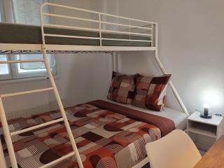 Les Erables Appart - 3 chambres - Spacieux et moderne avec balcon, parking et wifi - 9