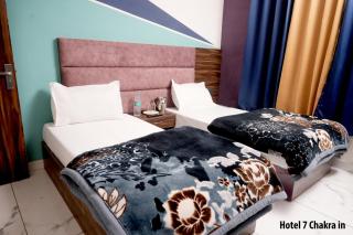 Hotel 7 Chakra In - 9
