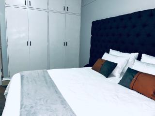 Stylish 1 Bed Self Catering Near OR Tambo - 1