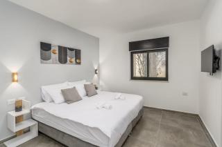 Luxurious 3Bedroom Apartment Emek Refaim Jerusalem - 7