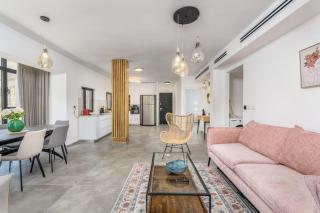 Luxurious 3Bedroom Apartment Emek Refaim Jerusalem - 1