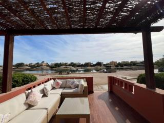 Lagoon-Front 3BR Townhouse in Upper Nubia - 8