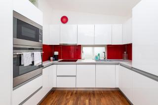 Designer two-bedroom apartment with terrace - 3