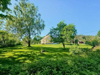 Country House With Pool Near Lake Vänern - 0