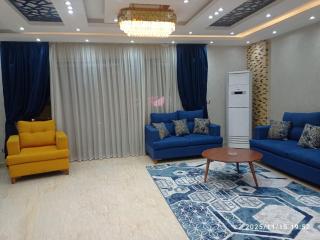 شقة في المهندسين امام نادي الزمالك 3غرفة 3حمام - 0