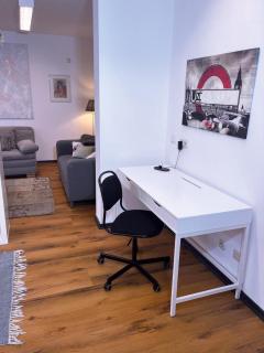 House with garden, 3 Rooms & private Garage in Cologne - 1