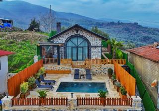 Taş Devri Konaklama - 0