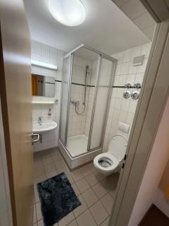 Leos und Armando Gjuci GbR - 7