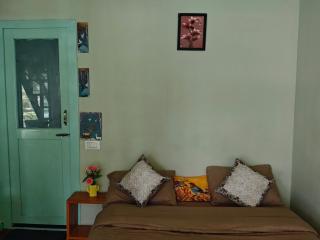 Teji's Riverside Cottages - 6