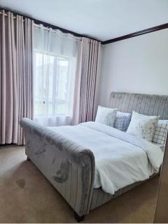 Modern Two Bedroom in Fourways Montecasino Sandton - 6