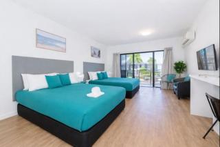 Perfect Position for City and Stadium Access Townsville - 0