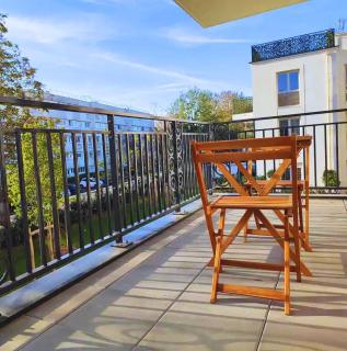 Opposite Metro 14, Cozy Guest Room with Garden & Free Parking, 5 min Orly Airport, 7 min Paris - 1