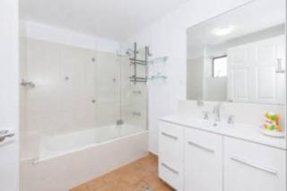 Perfect Position for City and Stadium Access Townsville - 6