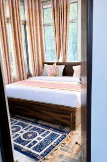 Hotel Madhushree Morning Moon In - Restaurant & Free Parking Facilities - Best Premium Hotel In Bhimtal - 3