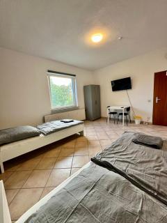 Renoviertes 3-Zimmer Appartement für bis zu 5 Personen - 7