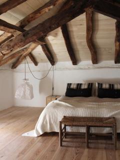 VESTIGES, ancien corps de ferme rénové selon l'esprit wabi-sabi - 0