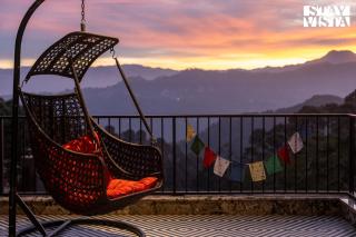 StayVista at Louise Cottage - Jacuzzi & Heater - 8