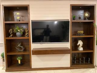 Luxurious 1 Bedroom apartment in Goldcrest Mall - 8