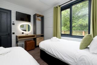 Cardinham Lodge - 3 bedroom - 4