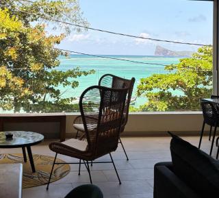 Luxury Beachfront Apartment - 0