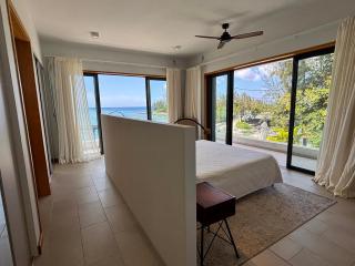 Luxury Beachfront Apartment - 3