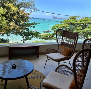 Luxury Beachfront Apartment - 6